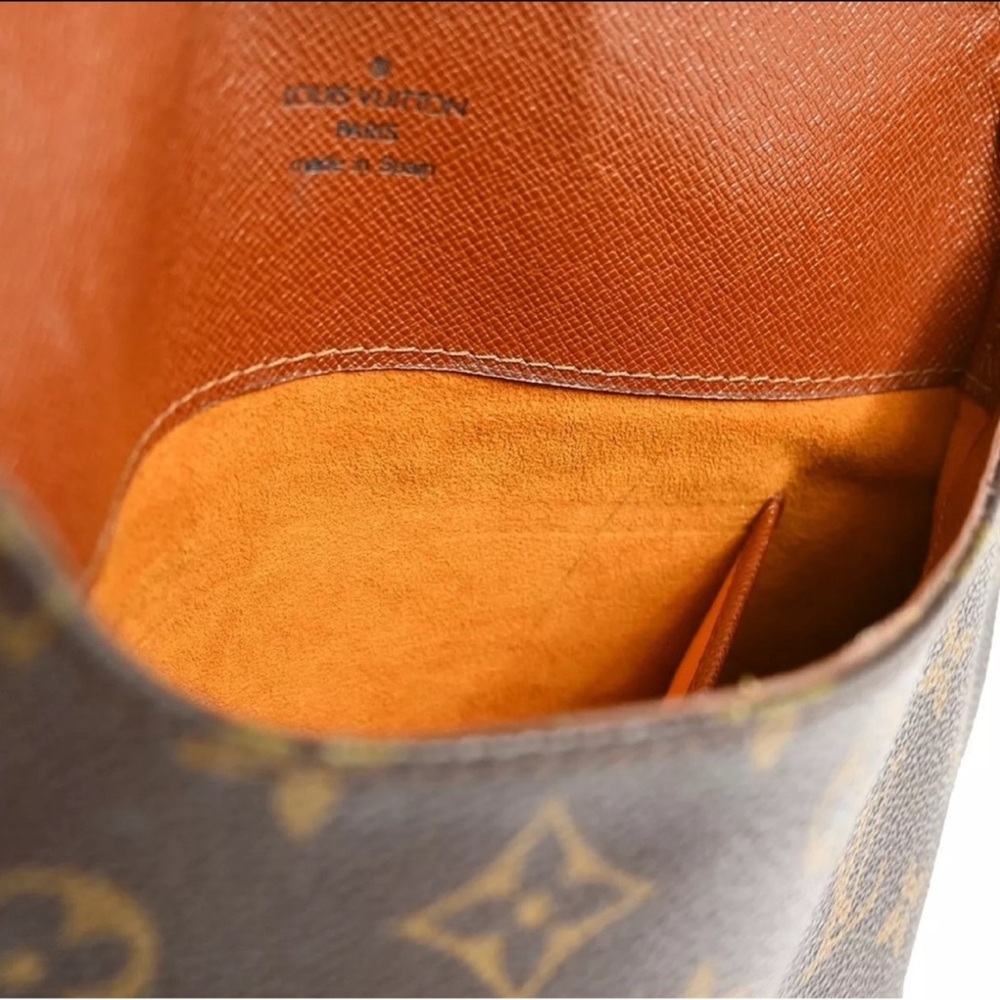 Louis Vuitton Brown Monogram Shoulder Bag - Picture 8 of 9